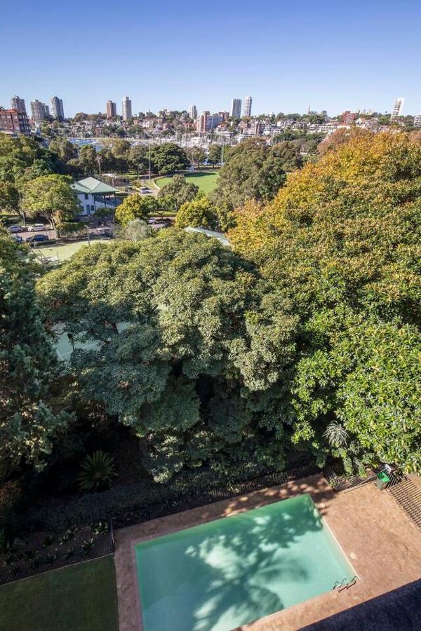 'aquarius Rising' Poolside In Rushcutters Bay Apartment *