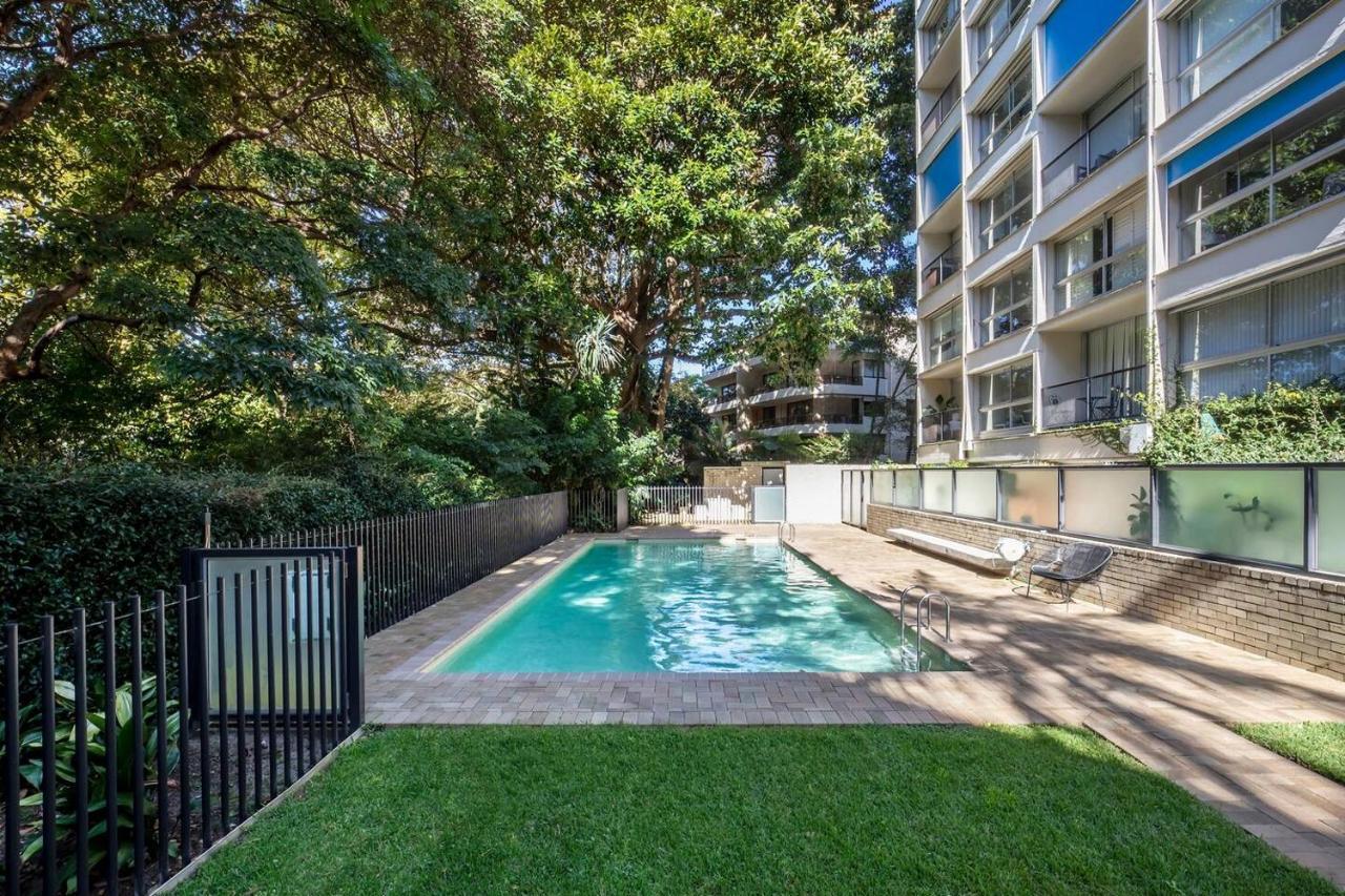'aquarius Rising' Poolside In Rushcutters Bay